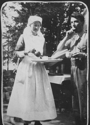 Nurse and soldier at Fettercairn