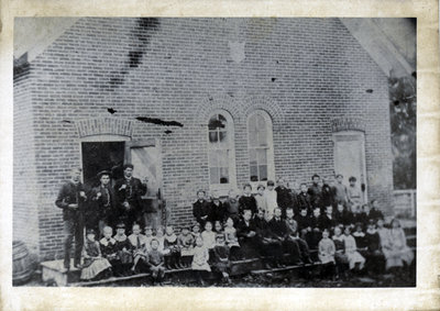 School group, Portland, Ontario