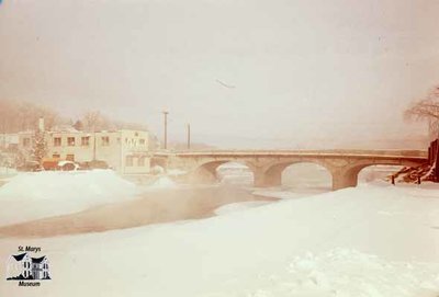 Looking to the Victoria Bridge