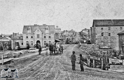 Queen Street Looking East