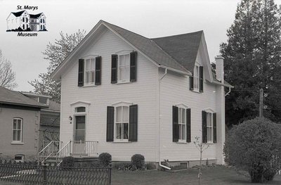 22 Salina St. S., 1980s