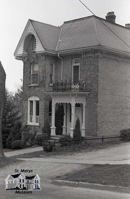 92 Wellington St. N., 1980s