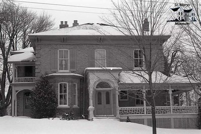 109 Wellington St. N., 1980s