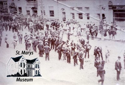 Parade Downtown St. Marys