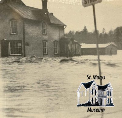 Flood Looking West on Jones Street