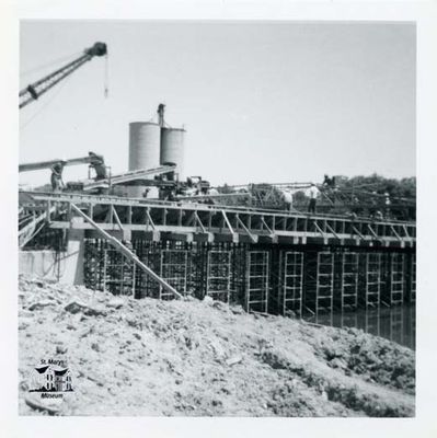 Construction of the New Park Street Bridge