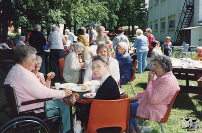 Picnic Beside Friendship Centre