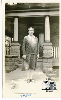 Annie in Front of Chesterfield Family House