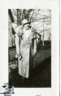 Annie Chesterfield Dressed Up for Outing