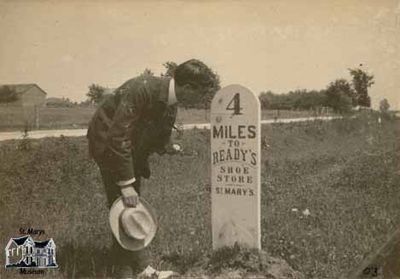 Man Stopped at Sign for Ready's Shoe Store