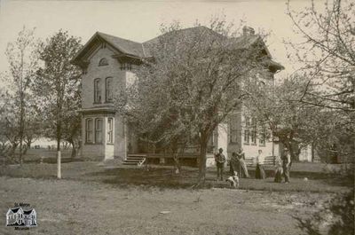 Residence of W.J. Mulloy in Yatton