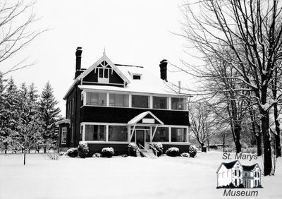 Exterior Shot of Kingsway Nursing Home