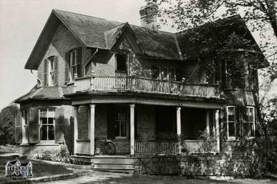 Clench House - 96 Robinson Street, 1943