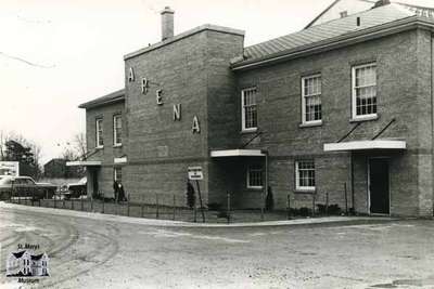 Lucan Community Memorial Centre