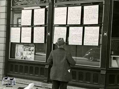 Journal Argus bulletin board during World War II