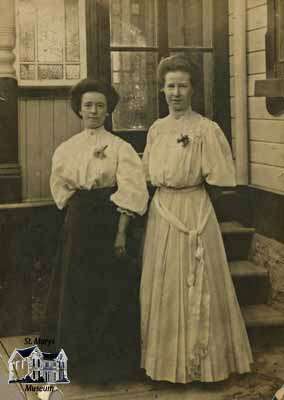 Two women, ca. 1914