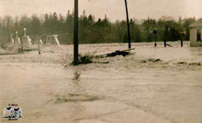 Flood of 1937 on Park Street