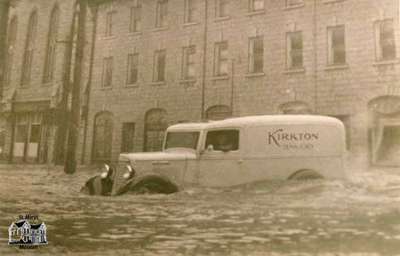 Corner of Water Street and Queen Street during 1937 flood