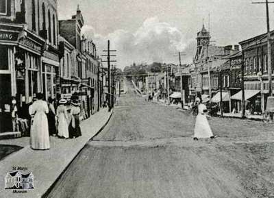 Queen Street looking west