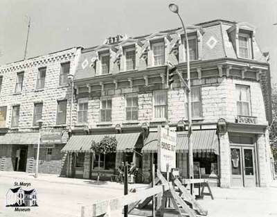 M&M Store and the Royal Edward Hotel, 1984