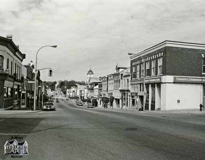 Queen Street looking west from the corner of Queen and Church Streets, 1984