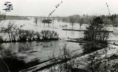 Flats during flood, 1912