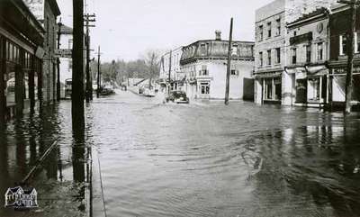 Flood, 1947 - view of Queen Street looking west