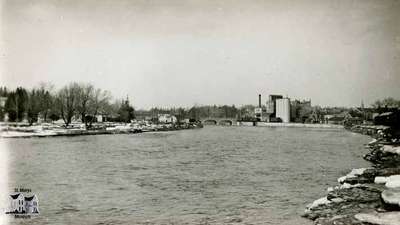 View of Queen Street bridge from east bank looking north