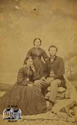 Man and two women