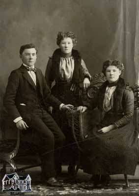 John, Tillie and Sulla McCutcheon