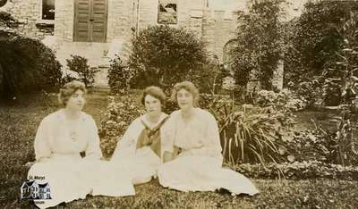 Wilma Carter, Agnes Waring and Merle Carter