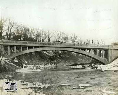 Concrete bridge over Humber River, Toronto