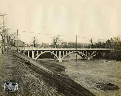 Concrete bridge at Crawford Street, Toronto