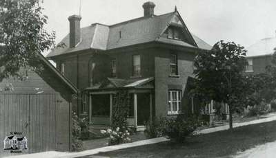 Home on Robinson Street, 1930s