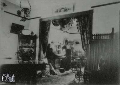 Interior view of J.W. Turnbull home in Galt, Ontario (1899-1900)