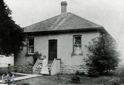 Wellington Street South home, ca. 1909