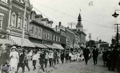 Parade along Queen Street