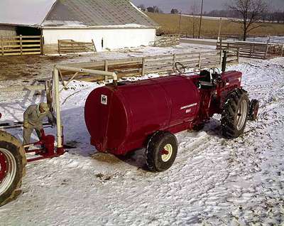 Loading Manure into a Liquid Spreader