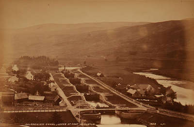 Caledonian Canal, Locks at Fort Augustus