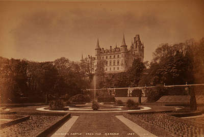 Dunrobin Castle from the Gardens