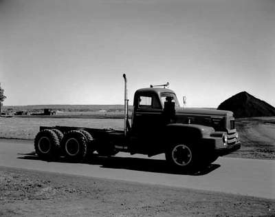 An IHC R210 truck.