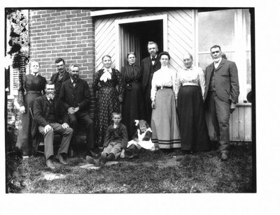 Family portrait at George Keith's farm.