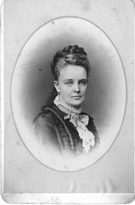 Portrait of an unidentified woman.