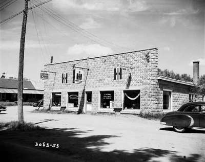 Farm Equipment Dealership, Sherbrooke, QC