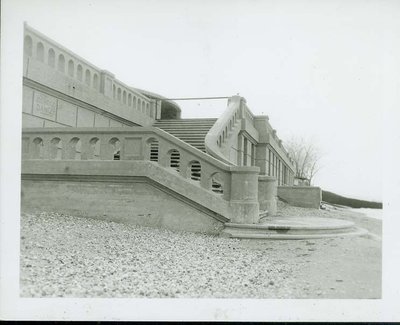 Ruins of &quot;The Breakers&quot; near the shore of Wilmette beach