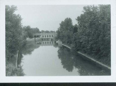 View of the sanitary canal and the Sheridan Road bridge