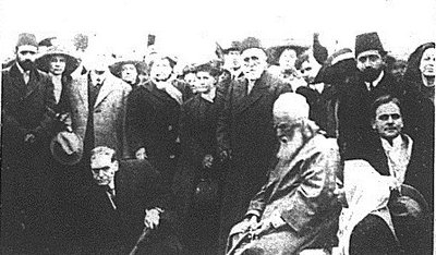 Dedicates temple site in 1912