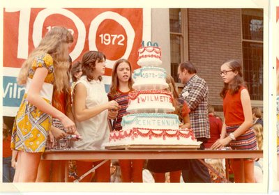 Children with the Centennial cake