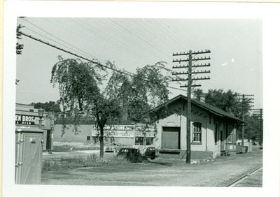 Chicago & Northwestern railroad freight depot