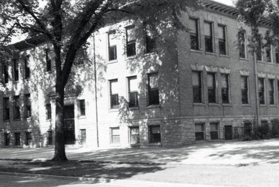 Tenth Street School